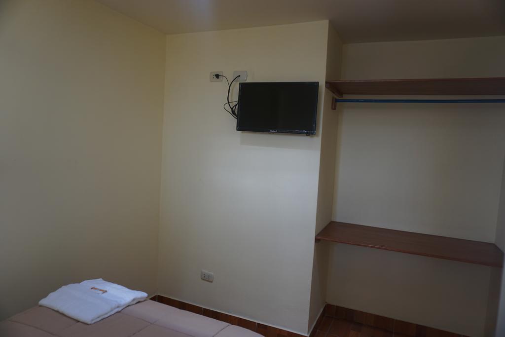 Residencial Mamamia Hotel Tacna Exterior foto